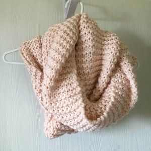 Forever 21 large chunky pink scarf. NWT.